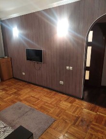 Оренда однокімнатної квартири у Дніпровському р-ні (Кияшка 40)