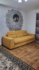 Продається укомплектована 2ккв поряд з Центром, можна по сертифікату