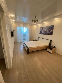 Київ, Подільський, проспект Георгія Гонгадзе 18-з