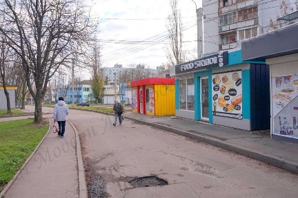 Павільйон 27 м2 серед висоток по пр-ту Аерокосмічному оренда Харків