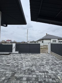 Новий будинок 155 м кв з ремонтом в закритому компоексі