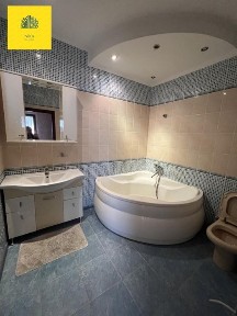 Продам 2-х кімнатну квартиру