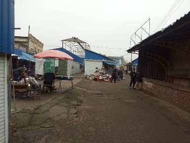 Сдается кафе на центральном рынке, в хорошем месте.