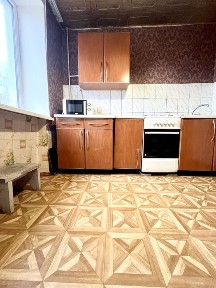 Сдам до лета 2к к-ру, кирпичный дом, газ, низкий этаж