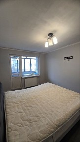 Продаж три кімнатної вул. Наукова