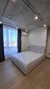 Квартира-Студія ЖК <a href='/newbuilding/8127/view/zk-main-house'>Main House</a> панорамний вигляд на центральну частину