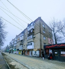 Продам 1 к. квартиру. Кирпич. Поля. Титова. Незалежности