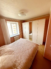 Продам 3-х км квартиру Красный Камень! Новокодакский р-н!