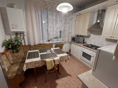 3 кімн. крупногабаритна кв. на Незалежності (Попова)