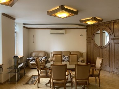 Срочно сдам 4-х комнатный Пентхаус рядом с Американским Посольством