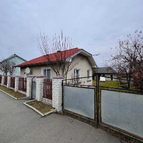 Продається домогосподарство понад 200м2 біля Франківська, с. Марківці