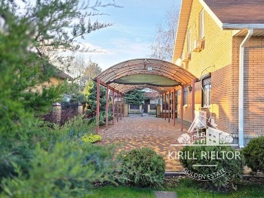 В коттеджном городке «Золотые Ключи» сдается двухэтажный дом