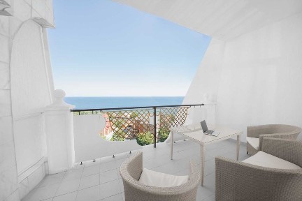 Аренда посуточно в ЖК Аркадийский Дворец квартира с видом на море