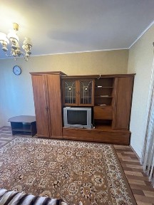 Здається Хороша 2х Кімнатна Квартира. Зупинка Школа