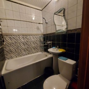 Затишна 1 кімн квартира поряд з м Палац Спорту