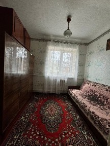 Продам 3 кімнатну квартиру в смт. Гребінки в Центрі
