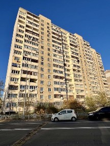 Продаж затишної трикімнатної 86 кв. м. з ремонтом і меблями на Троєщині