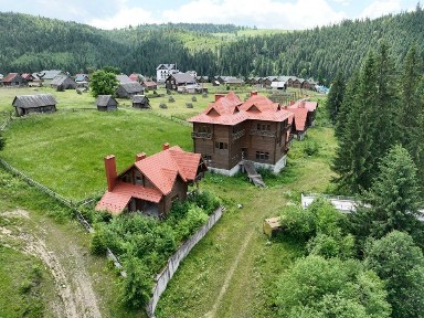 Продаж комплексу будівель с. Поляниця (Буковель) 1850 м. кв., 0,36 га