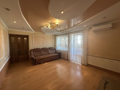 Продам 3-кімнатну квартиру &