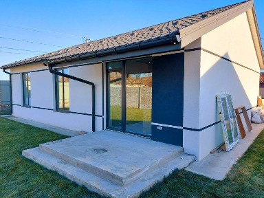 Продам новострой в Подгородном (С)