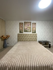 Здам 2 кімнатну квартиру подобово