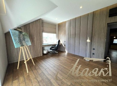 Продажа 2-х этажного дома с дизайнерским ремонтом 356м2 в Иванковичах