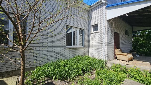 Будинок 230 кв. м. на 25 сотках в с. ГОРОДИЩЕ