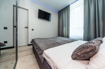 Дизайнерські апартаменти метро Вирлиця, 4й поверх