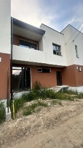 Продаж таунхауса в Оброшино, збудований з правом власності.