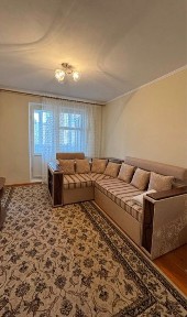 Продам трикімнатну квартиру з меблями рн автостанціі