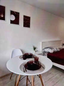 КРАСИВАЯ КВАРТИРА Есть УКРЫТИЕ Посуточно Почасово в Центре со светом