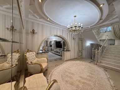 Ексклюзивна пропозиція! Розкішний будинок у престижному районі міста