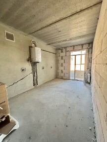 Продаж двоярусної квартири в малоповерховій новобудові котеджного типу