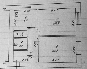 Двокімнатна квартира в цегляному будинку