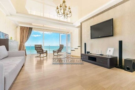 Панорамный дом с видом на море. Генератор BBQ Гараж