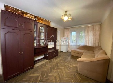 Трикімнатна квартира метро Чернігівська 10хв пішки