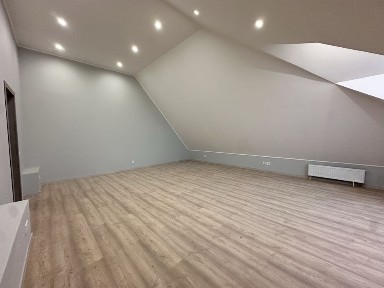 Продаж 3-кімнатної 142.2м2 в клубному будинку на Лисичанській, 29