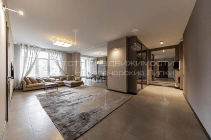 Продам красивую квартиру 90 м2 <a href='/newbuilding/418/view/zk-novopecerskie-lipki'>Новопечерские Липки</a> Верхогляда