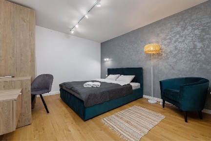 Власник, вул Лесі Українки ( площа Ринок)