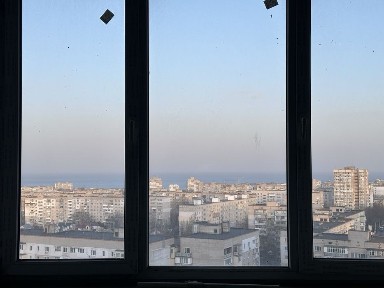 Велика двокімнатна з крутецькою панорамою!