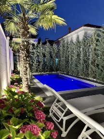 Совиньон. Новый дом. Ремонт. Бассейн. Стильный. <a href='/newbuilding/6918/view/zk-udobnyi'>Удобный</a>. Качественный