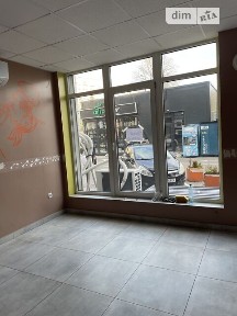 Здається комерційне приміщення на просп. Бандери Степана 36, площа 68 кв. м • ID 33705004