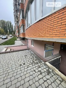 Здається комерційне приміщення на вул. Марії Приймаченко 8Г, площа 70.2 кв. м • ID 33637902