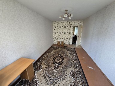 Продаж 2-кімнатної квартири вул Космонавтів