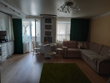 Продаж 3-кімнатної квартири в Новобудові з ремонтом