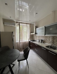 Продам 2 ком. кварт по ул. Незовисимой Украины в Вознесеновский район!