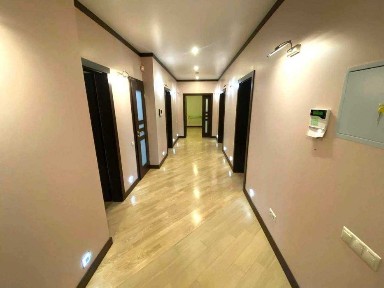 Продаж чотирикімнатної квартири. В ЖК Погулянка