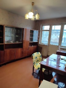 Продам трёхкомнатную квартиру на Тесленко.