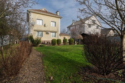 Будинок з генератором. 12 км Одеський напрямок. 170м без комісії