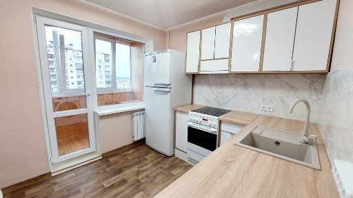 3-кімн. Івасюка 51. Метро Героїв Дніпра, Мінська